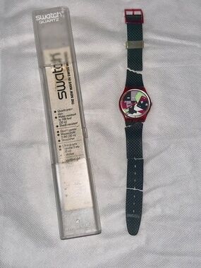 Vintage Authentic SWATCH WATCH Hot Rap GR113 New Battery Needs Band 91 Cubistic